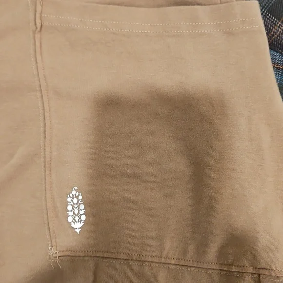 Free People Movement Mocha Open Back V-Neck Romper Medium NWT - Picture 3 of 3